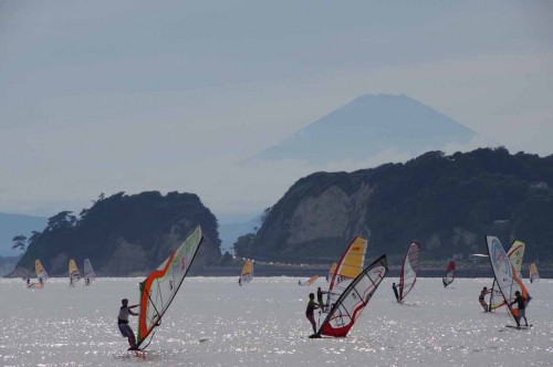 ウィンドサーフィンと富士山